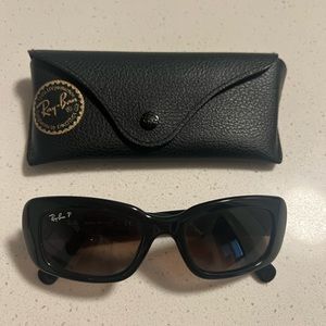 Women's polarized RayBans